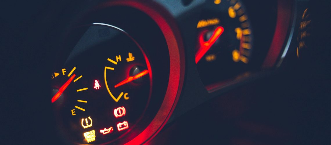 lots of warning lights on dashboard 3